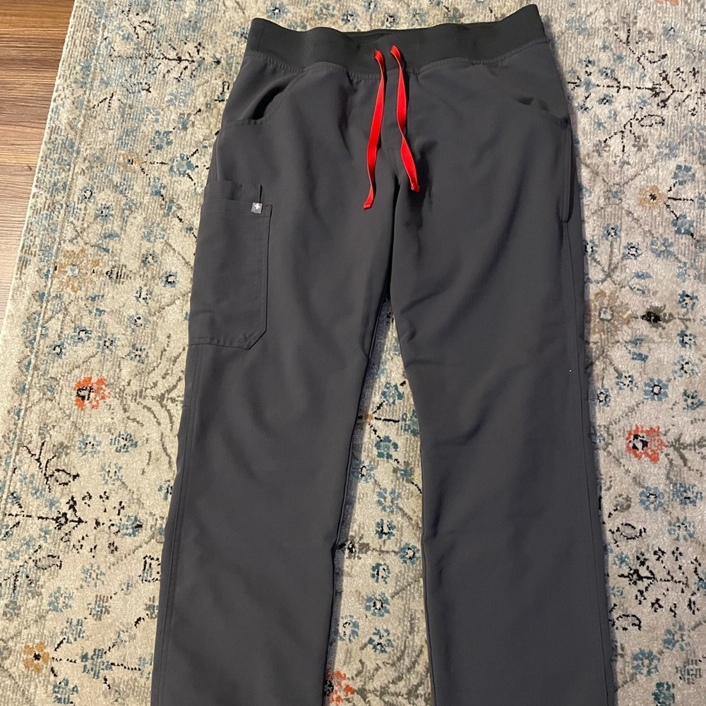 FIGS Kade Cargo Scrub Pant